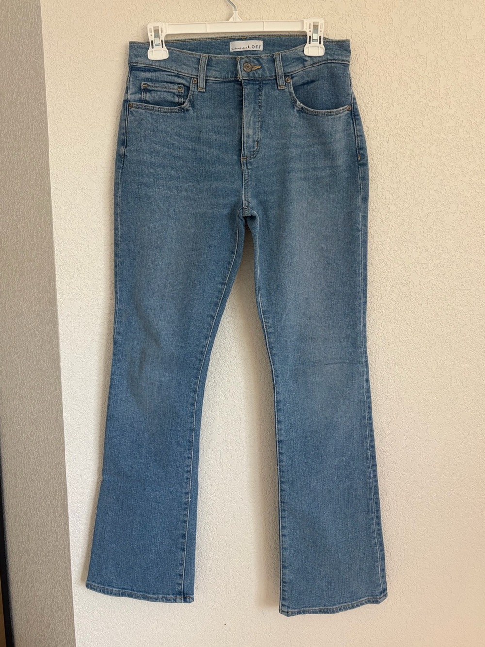 Loft Mid Rise Boot Jeans in Light Wash Indigo nwot